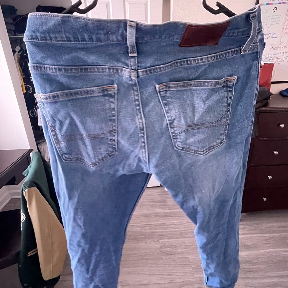 Holister Skinney Ripped Jeans